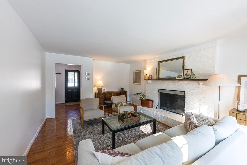2510 Little River Road Haymarket, VA 20169 - Photo 13 of 39 a living room with furniture and a fireplace