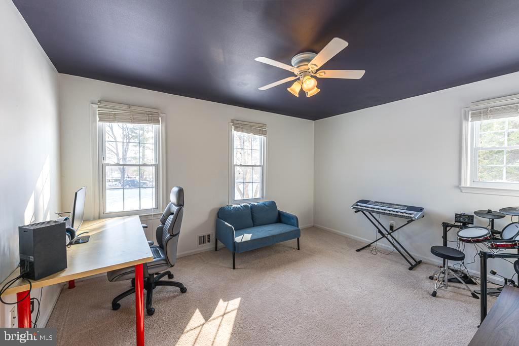 2510 Little River Road Haymarket, VA 20169 - Photo 32 of 39 a workspace with a window