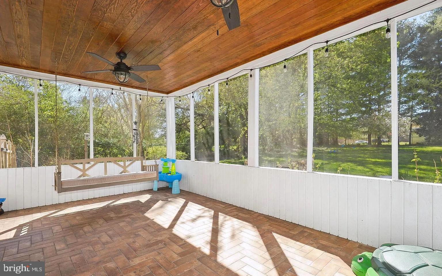 2510 Little River Road Haymarket, VA 20169 - Photo 8 of 39 a very nice looking room with a large window