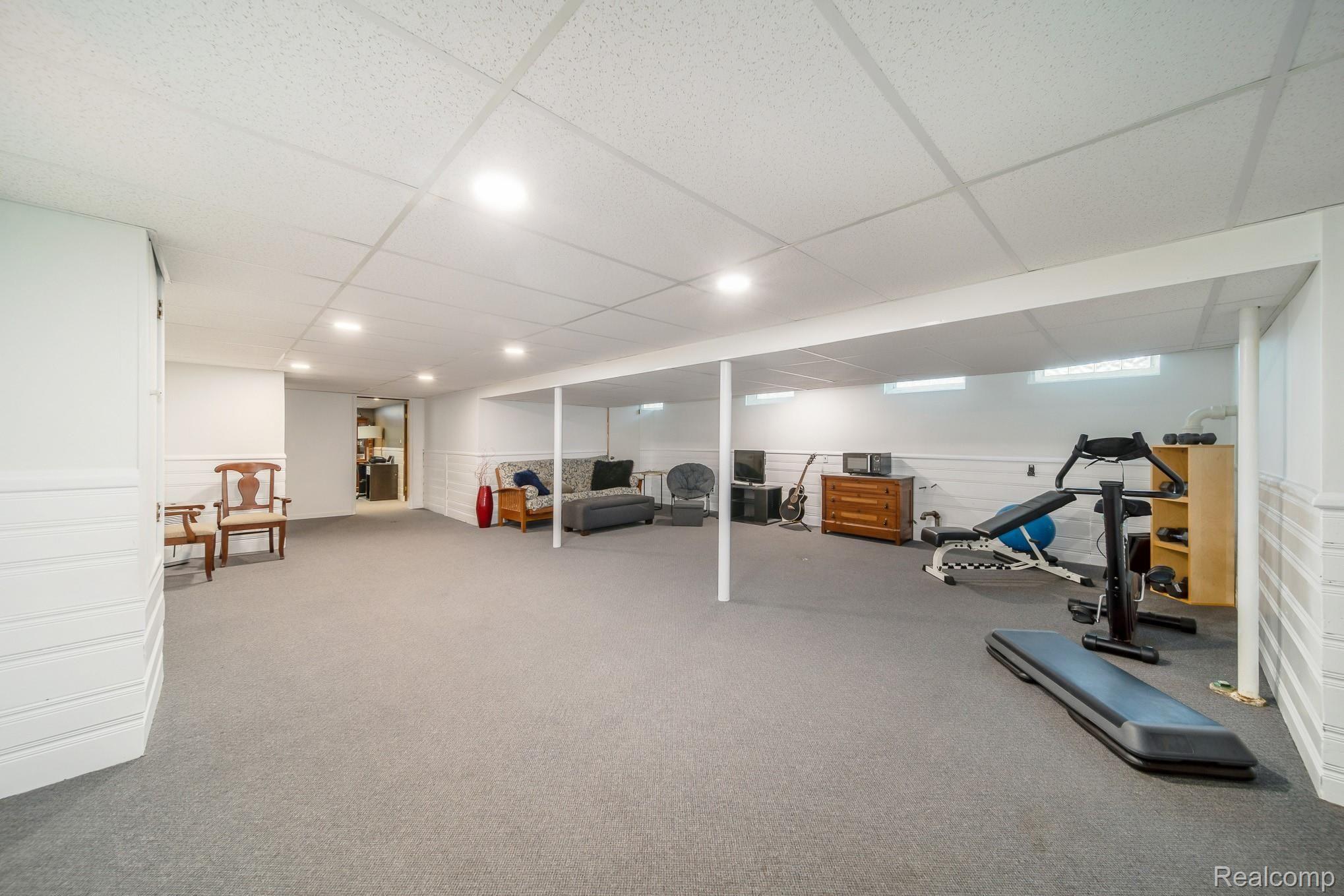 28430 Ridgebrook Road Farmington, MI 48334 - Photo 19 of 23 28430 Ridgebrook_22.jpg