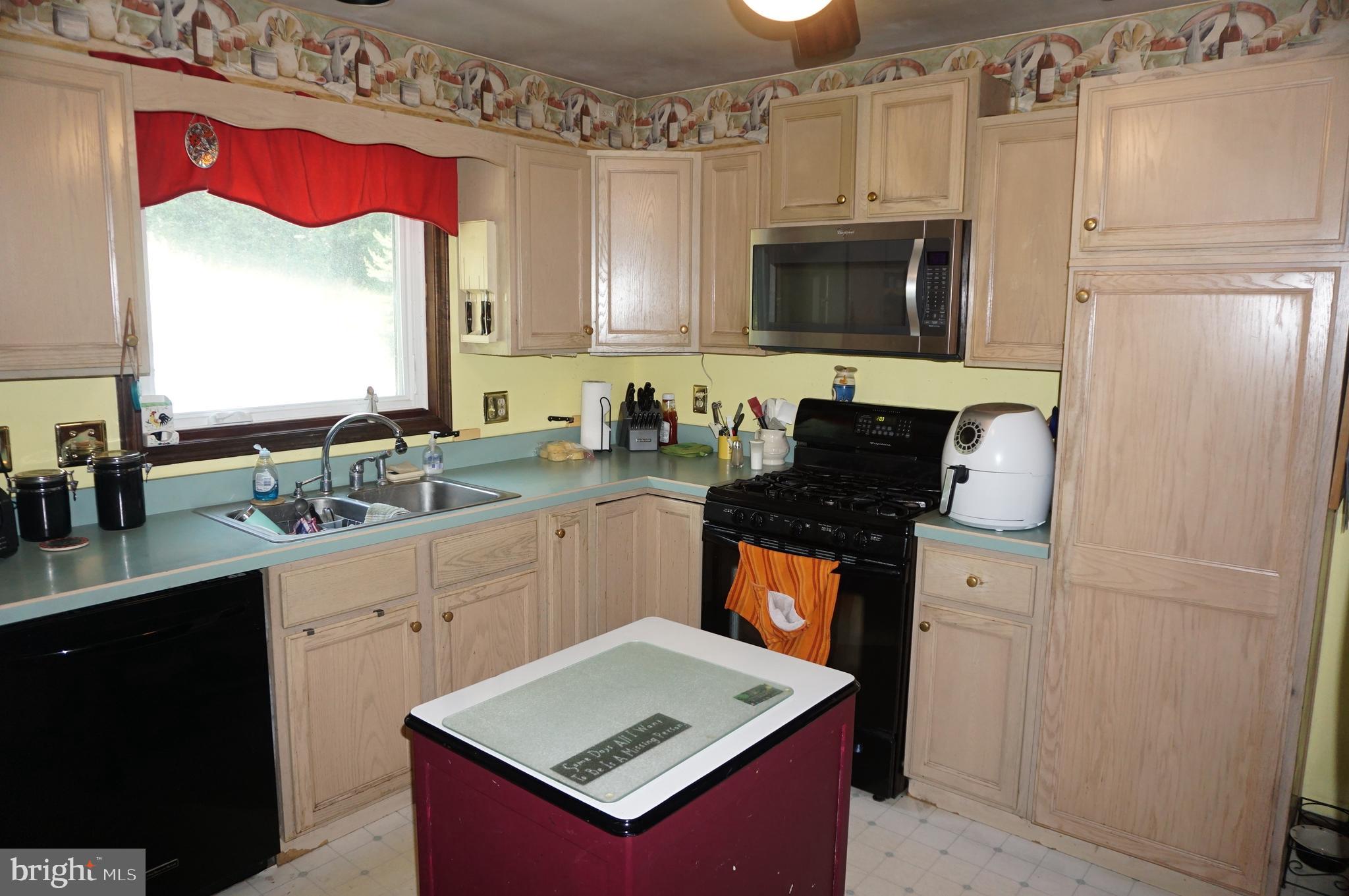 6380 Crone Road Dover, PA 17315 - Photo 6 of 39