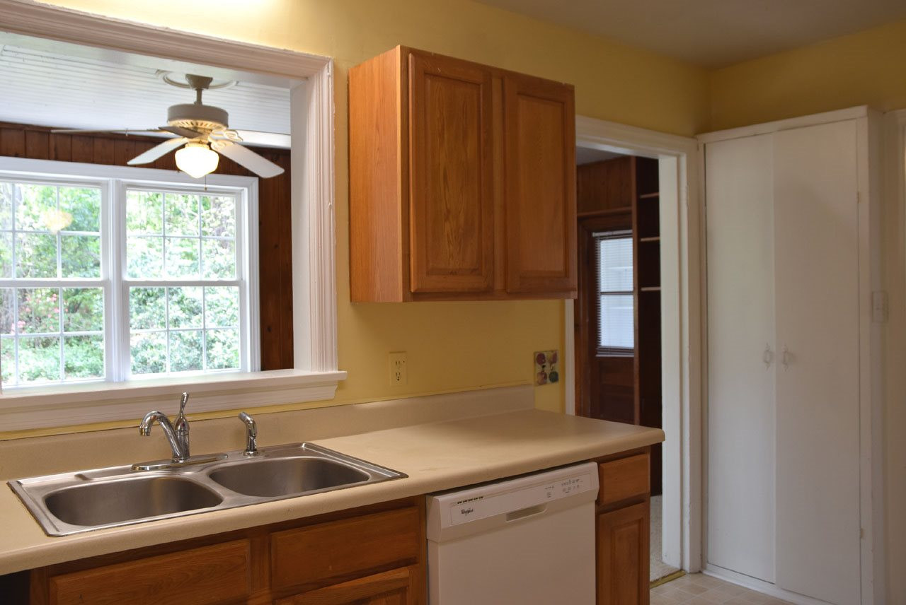 2607 Cartier Drive Raleigh, NC 27608 - Photo 10 of 30 Kitchen