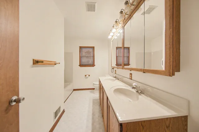 $299,000 | 4025 Oakley Road, Stockbridge, MI 49285