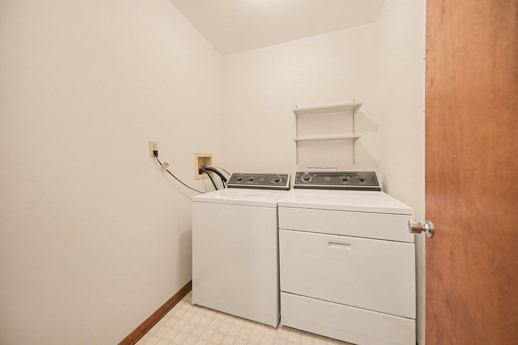 4025 Oakley Road Stockbridge, MI 49285 - Photo 10 of 22 009_file_702