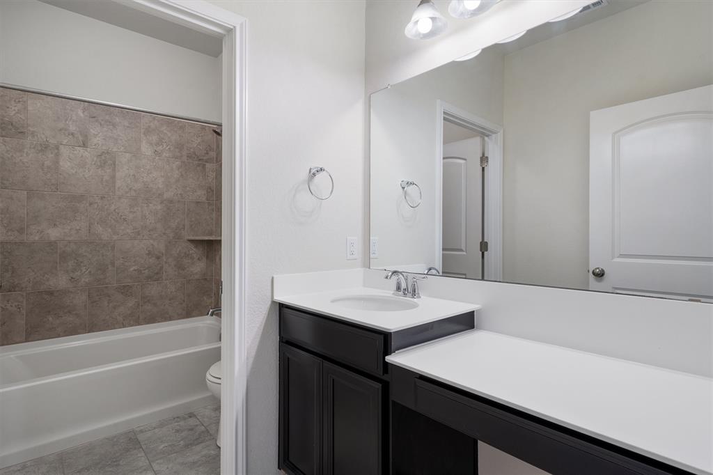 213 Methodius Drive Hutto, TX 78634 - Photo 19 of 28 Second Full Bathroom