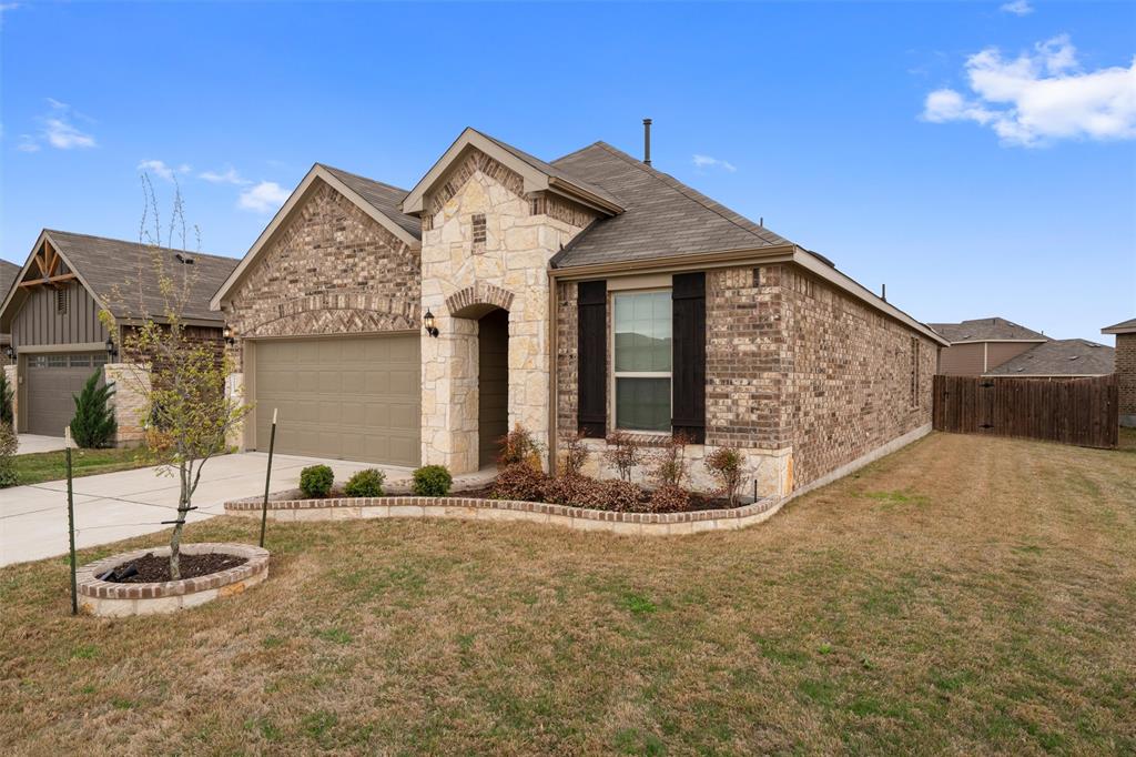 213 Methodius Drive Hutto, TX 78634 - Photo 2 of 28