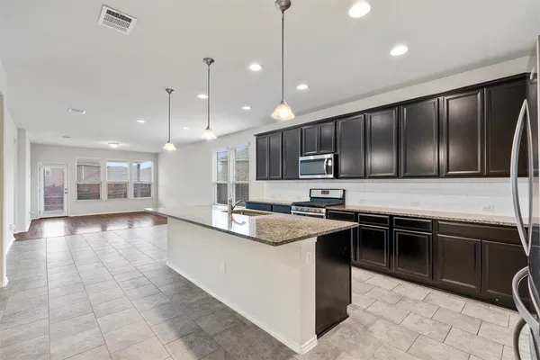 $2,250 | 213 Methodius Drive, Hutto, TX 78634