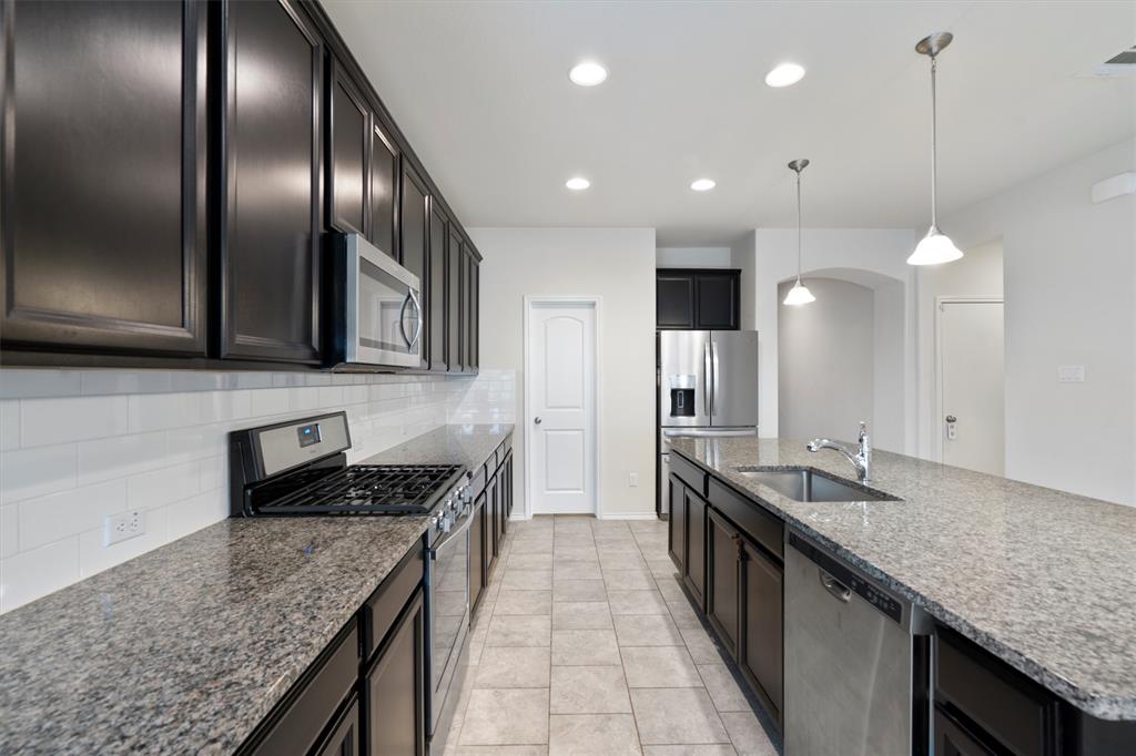 213 Methodius Drive Hutto, TX 78634 - Photo 8 of 28