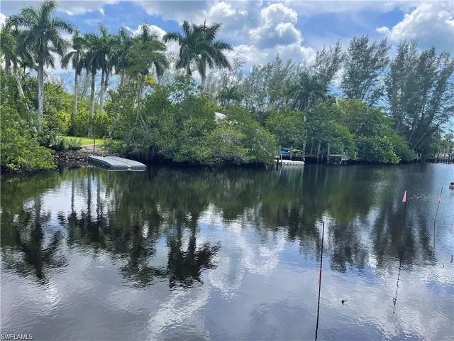 $1,699,000 | 1550 13th Avenue North, Naples, FL 34102