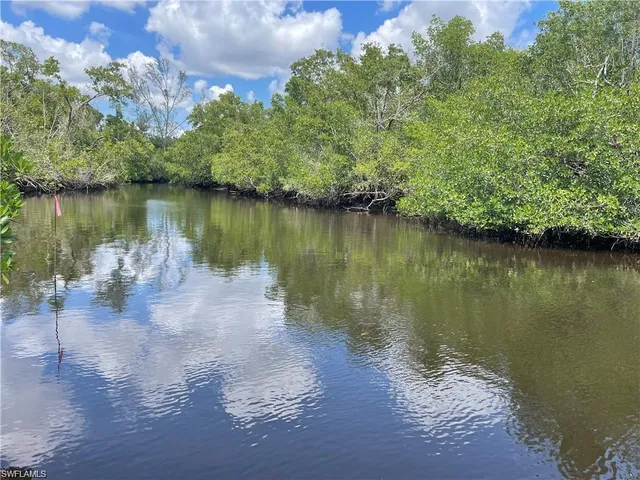 $1,699,000 | 1550 13th Avenue North, Naples, FL 34102