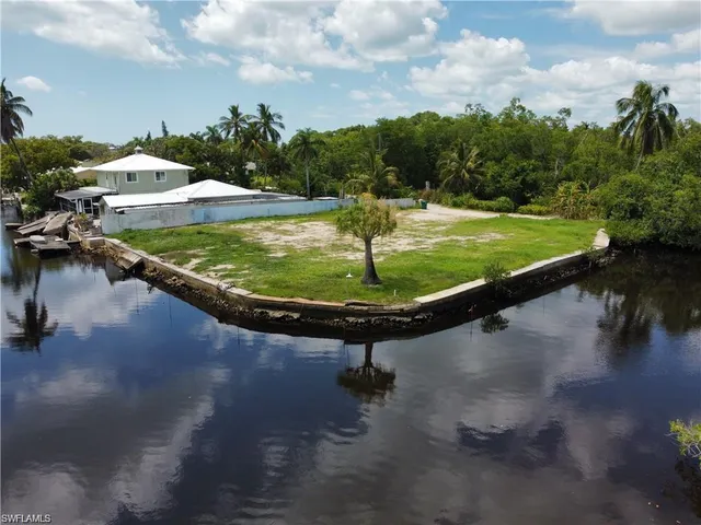 $1,699,000 | 1550 13th Avenue North, Naples, FL 34102