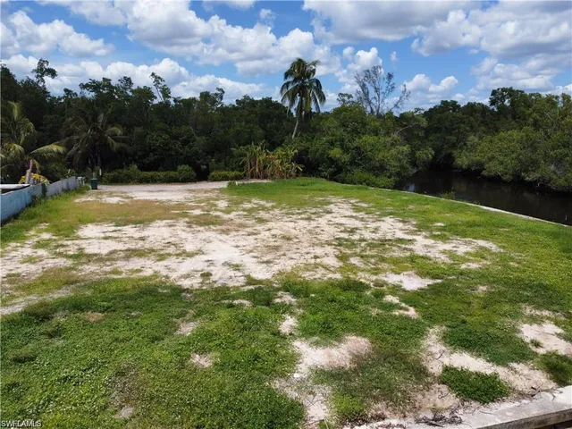 $1,699,000 | 1550 13th Avenue North, Naples, FL 34102