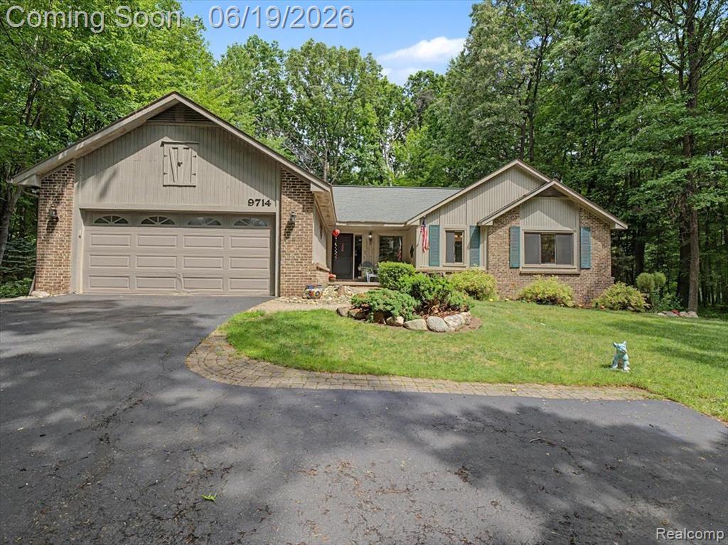 9714 Naiad Road Clarkston, MI 48348 - Photo 1 of 61