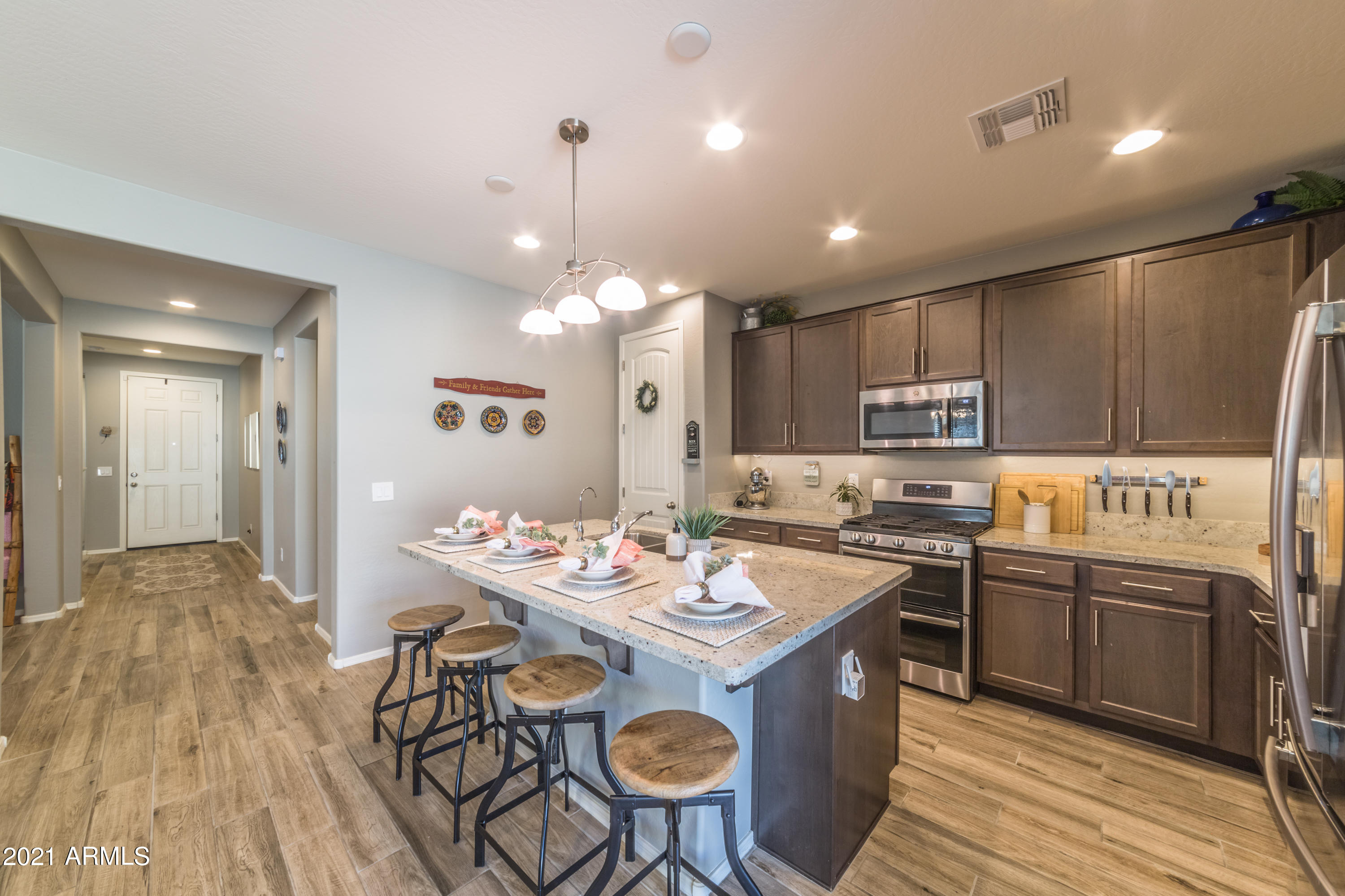 21070 West Almeria Road Buckeye, AZ 85396 - Photo 11 of 22 Kitchen2