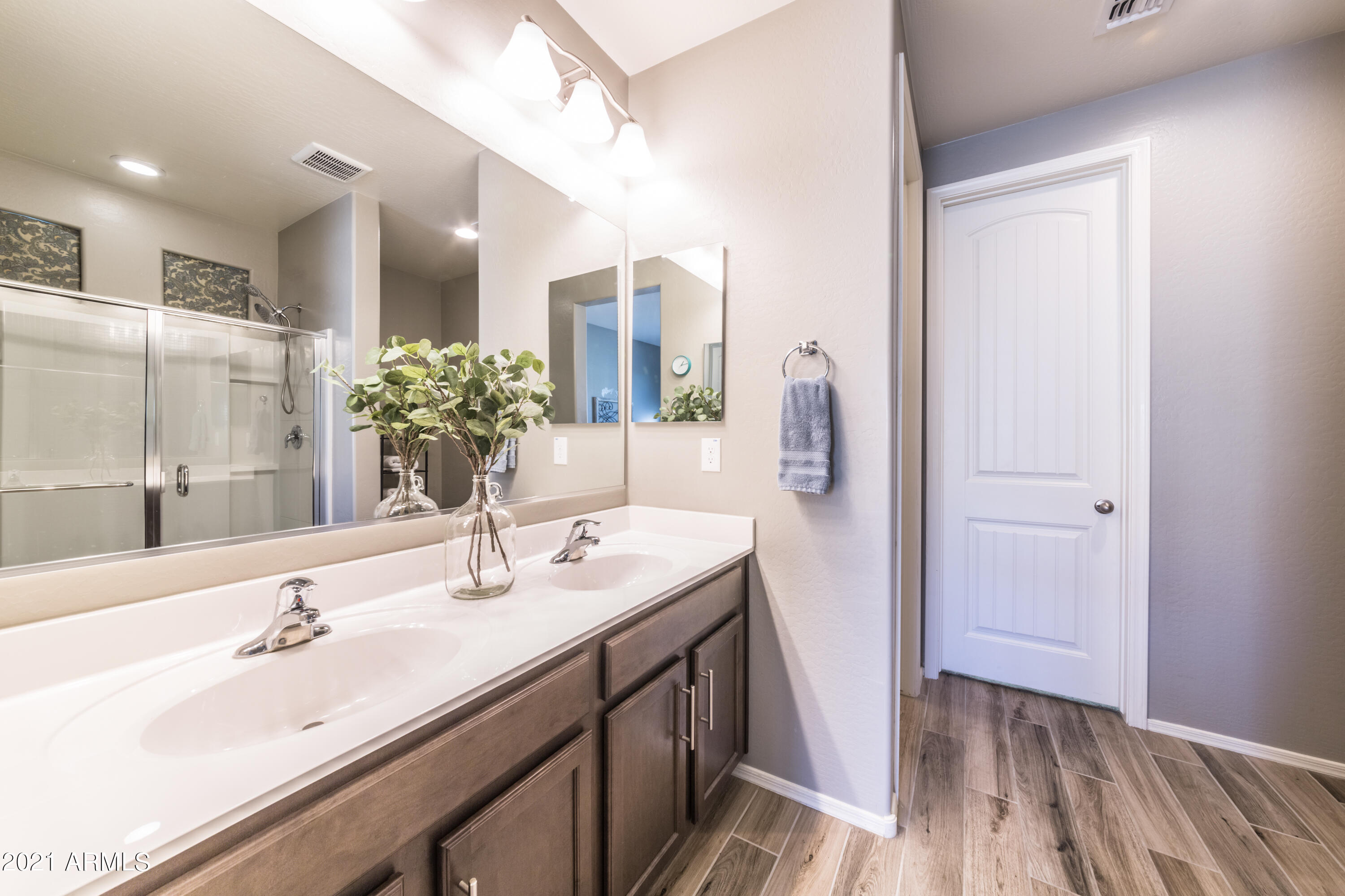 21070 West Almeria Road Buckeye, AZ 85396 - Photo 19 of 22 MasterBathroom