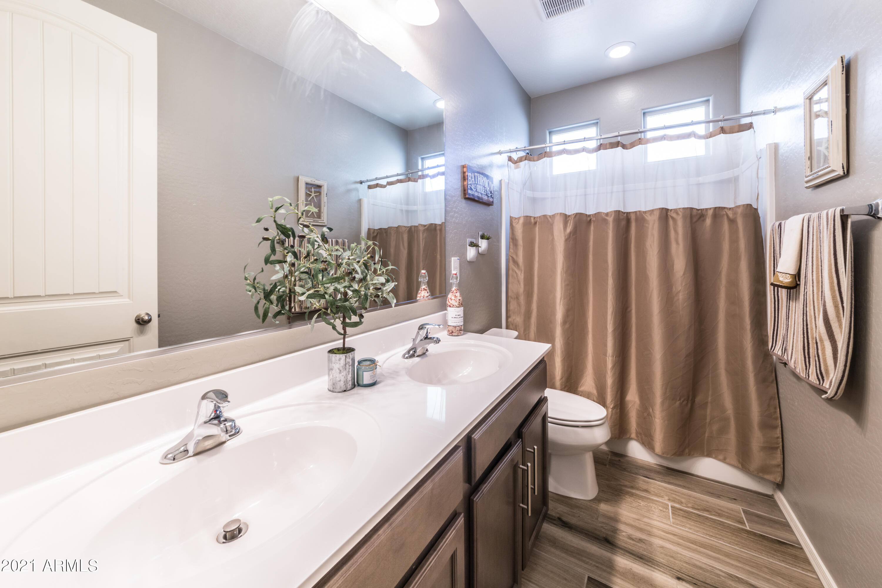 21070 West Almeria Road Buckeye, AZ 85396 - Photo 6 of 22 Bathroom