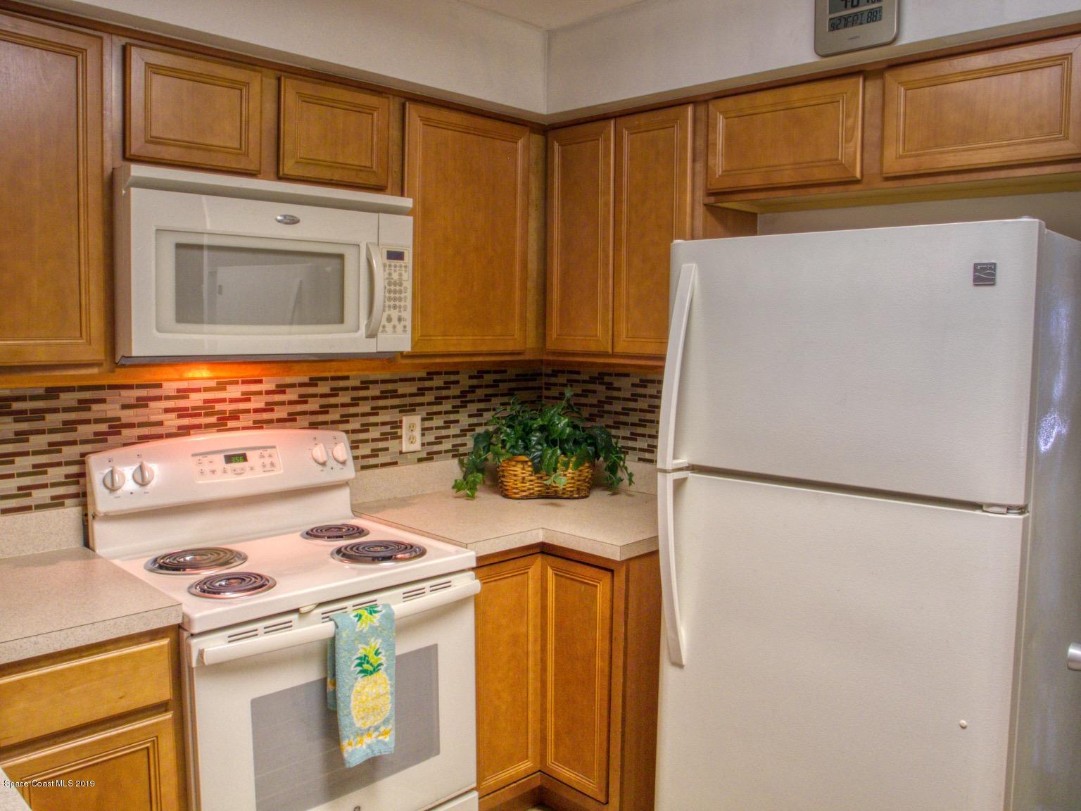 2268 Woodbury Road Melbourne, FL 32935 - Photo 8 of 20 REMODELED KITCHEN