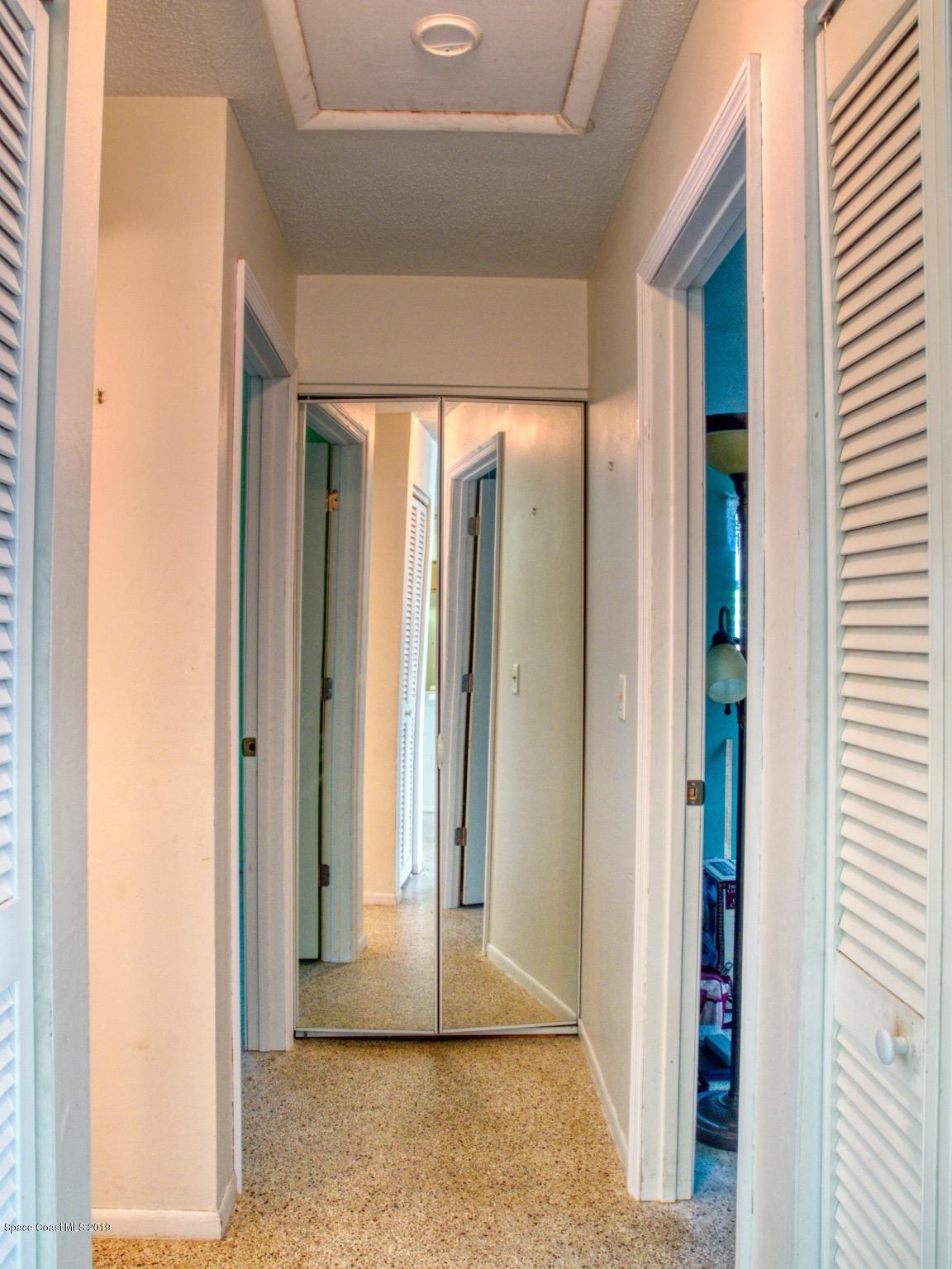 2268 Woodbury Road Melbourne, FL 32935 - Photo 10 of 20 HALLWAY