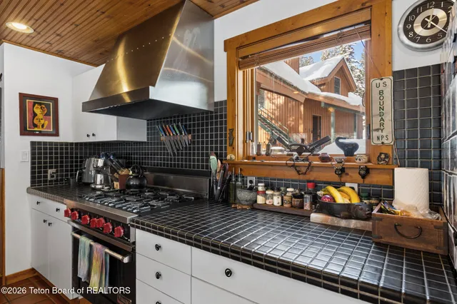 $3,600,000 | 6815 Paintbrush Trail, Wilson, WY 83014