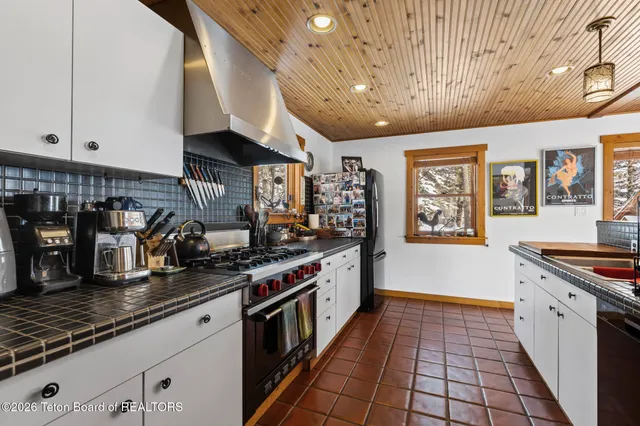 $3,600,000 | 6815 Paintbrush Trail, Wilson, WY 83014