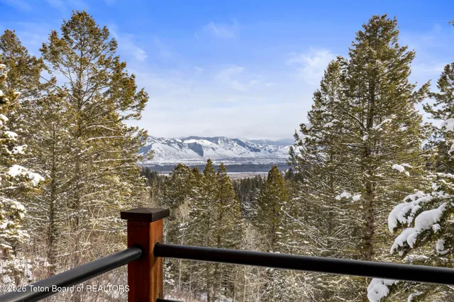 $3,600,000 | 6815 Paintbrush Trail, Wilson, WY 83014