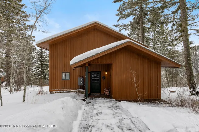 $3,600,000 | 6815 Paintbrush Trail, Wilson, WY 83014