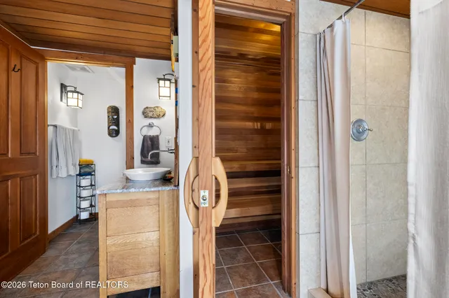 $3,600,000 | 6815 Paintbrush Trail, Wilson, WY 83014