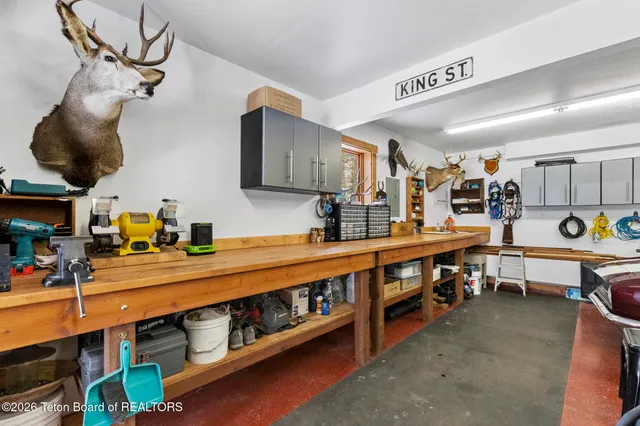 $3,600,000 | 6815 Paintbrush Trail, Wilson, WY 83014