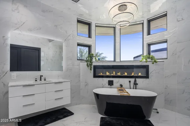 $5,800,000 | 3282 East Palo Verde Drive, Paradise Valley, AZ 85253