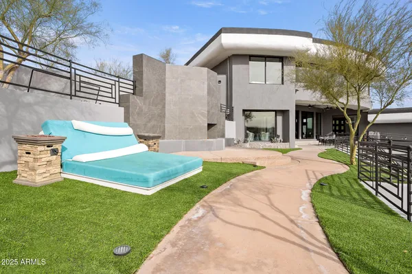 $5,800,000 | 3282 East Palo Verde Drive, Paradise Valley, AZ 85253