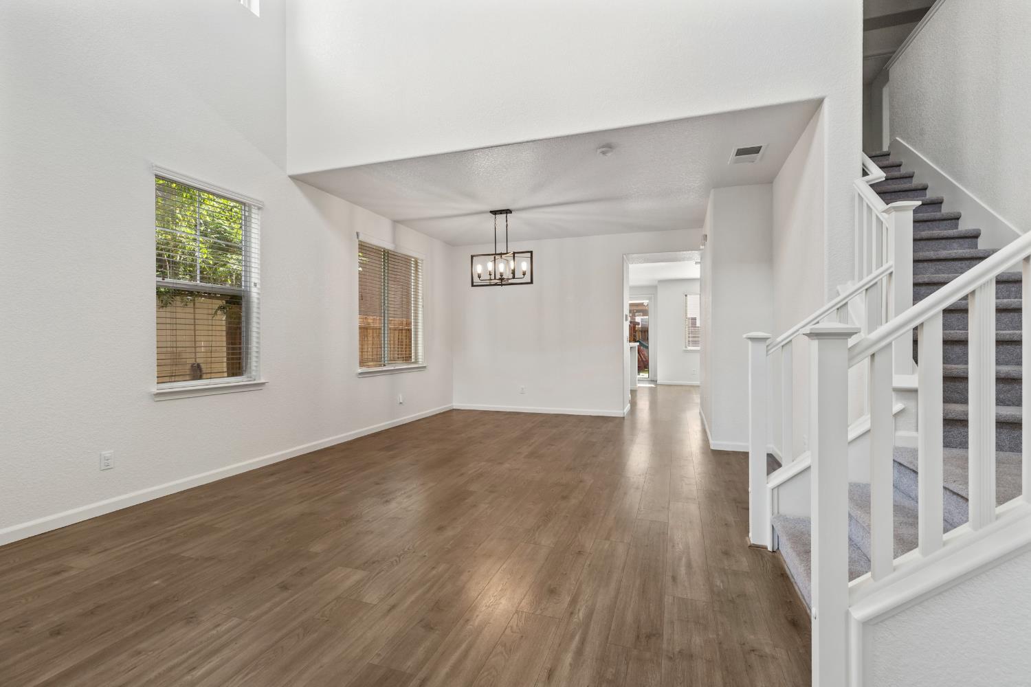 2836 Tabriz Drive Modesto, CA 95355 - Photo 4 of 35