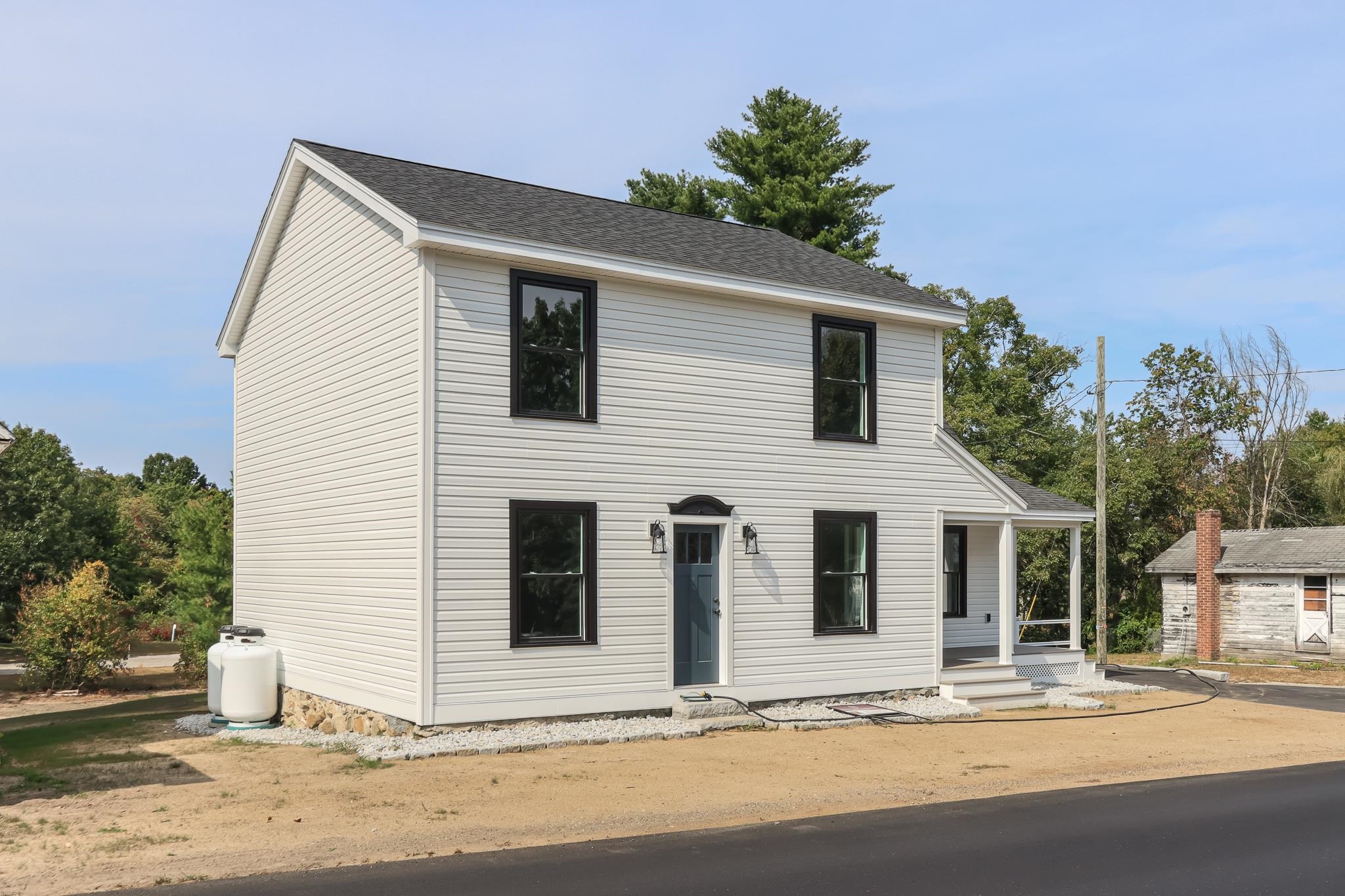 19 Old Manchester Road Raymond, NH 03077 - Photo 2 of 42