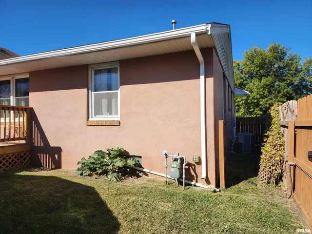 $169,500 | 1208 North Kankakee Street, Lincoln, IL 62656