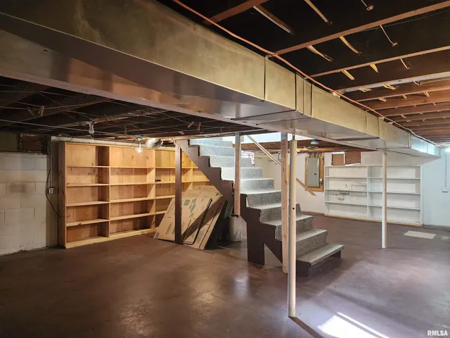 $169,500 | 1208 North Kankakee Street, Lincoln, IL 62656