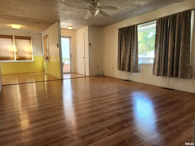 $169,500 | 1208 North Kankakee Street, Lincoln, IL 62656