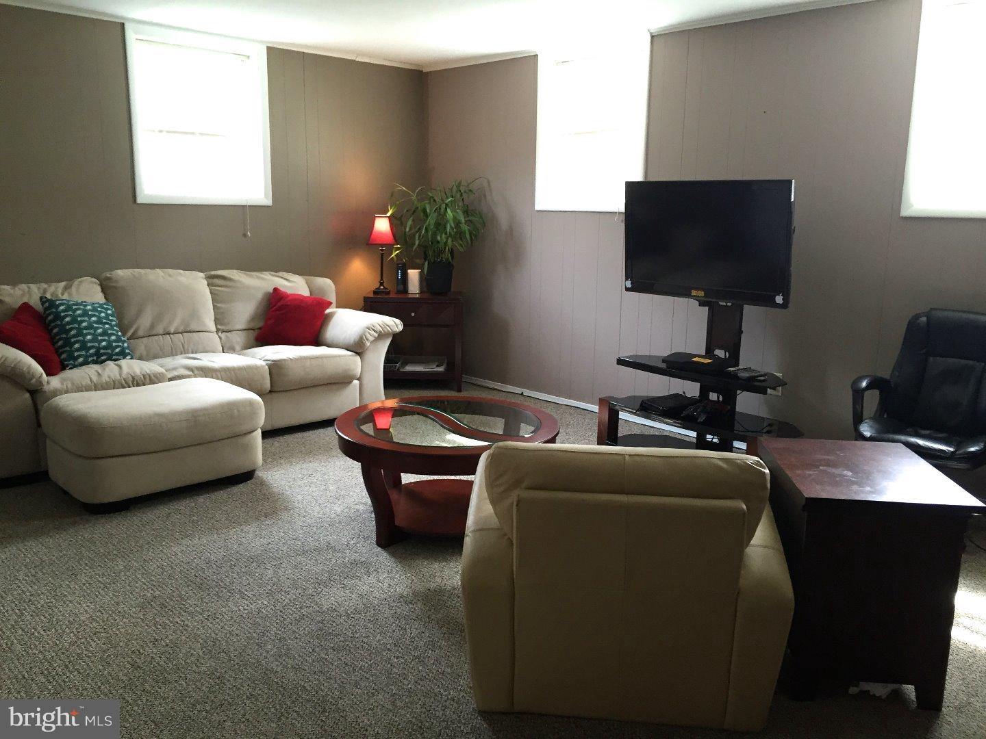 1017 Robin Road Wyomissing, PA 19610 - Photo 13 of 20 Gallery Image 13