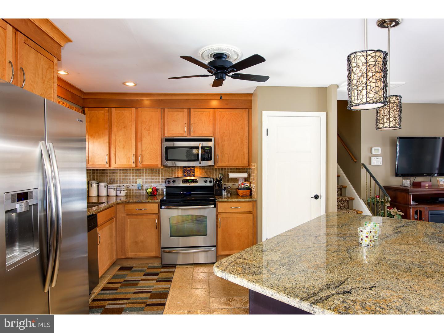 1017 Robin Road Wyomissing, PA 19610 - Photo 4 of 20 Kitchen