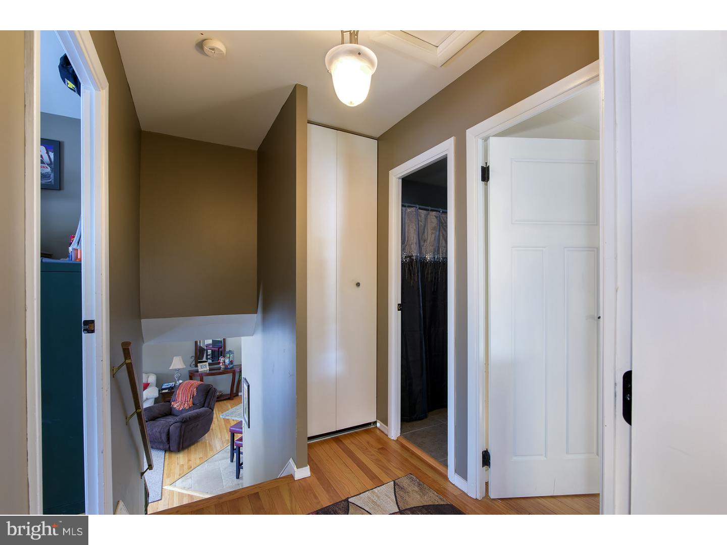 1017 Robin Road Wyomissing, PA 19610 - Photo 6 of 20 Hallway