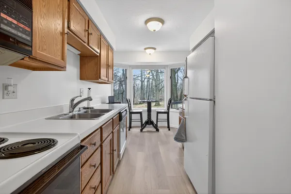 $265,000 | 2811 South Wood Dale Drive, Jackson, MI 49203