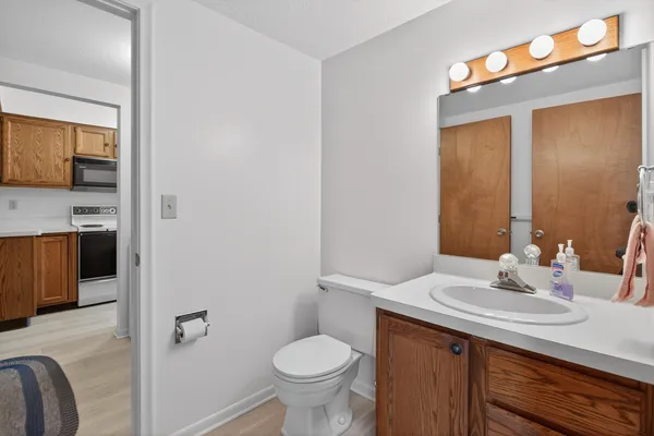 $265,000 | 2811 South Wood Dale Drive, Jackson, MI 49203