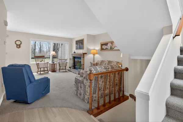 $265,000 | 2811 South Wood Dale Drive, Jackson, MI 49203