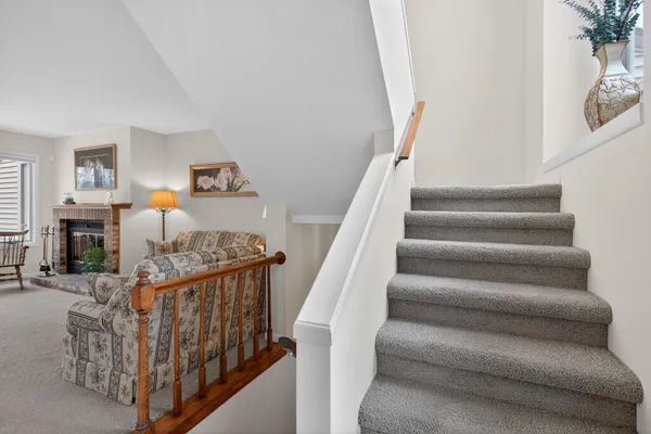 $265,000 | 2811 South Wood Dale Drive, Jackson, MI 49203