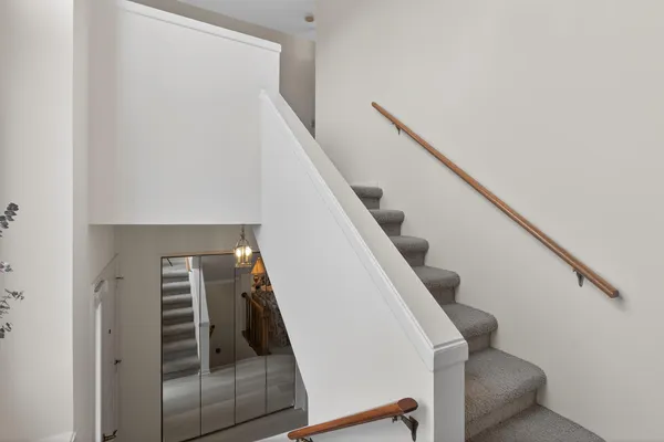 $265,000 | 2811 South Wood Dale Drive, Jackson, MI 49203