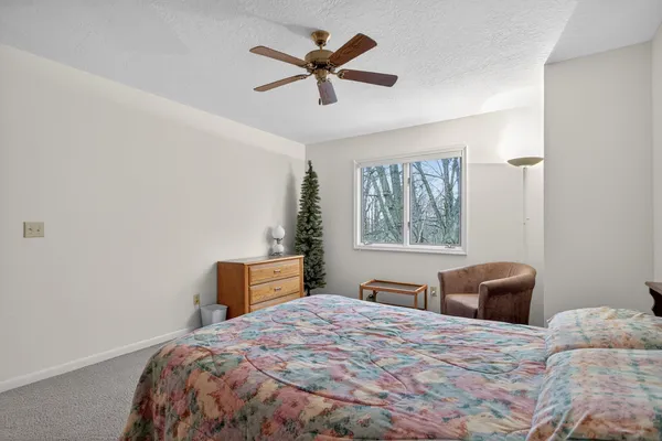 $265,000 | 2811 South Wood Dale Drive, Jackson, MI 49203