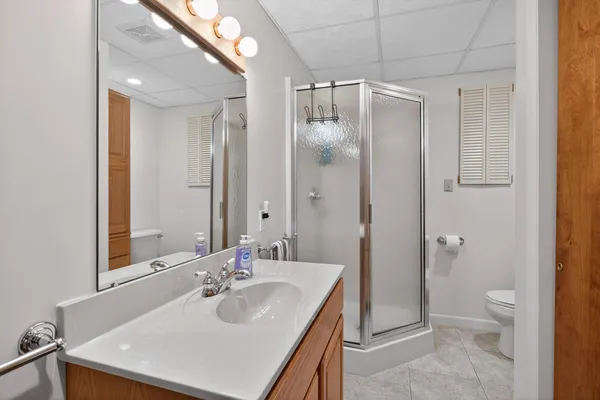 $265,000 | 2811 South Wood Dale Drive, Jackson, MI 49203