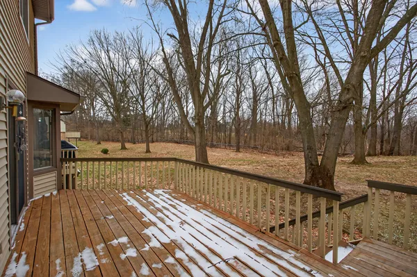 $265,000 | 2811 South Wood Dale Drive, Jackson, MI 49203