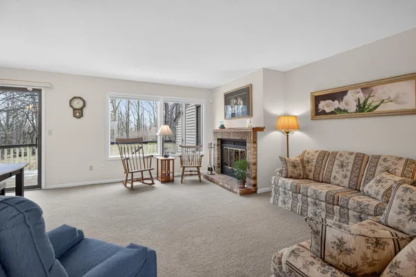 $265,000 | 2811 South Wood Dale Drive, Jackson, MI 49203