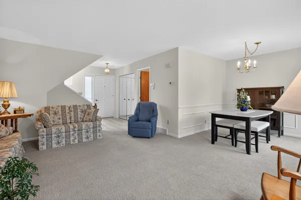 $265,000 | 2811 South Wood Dale Drive, Jackson, MI 49203