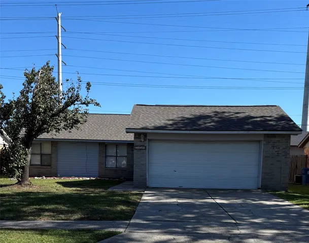 $1,735 | 1034 Heathfield Drive, Channelview, TX 77530