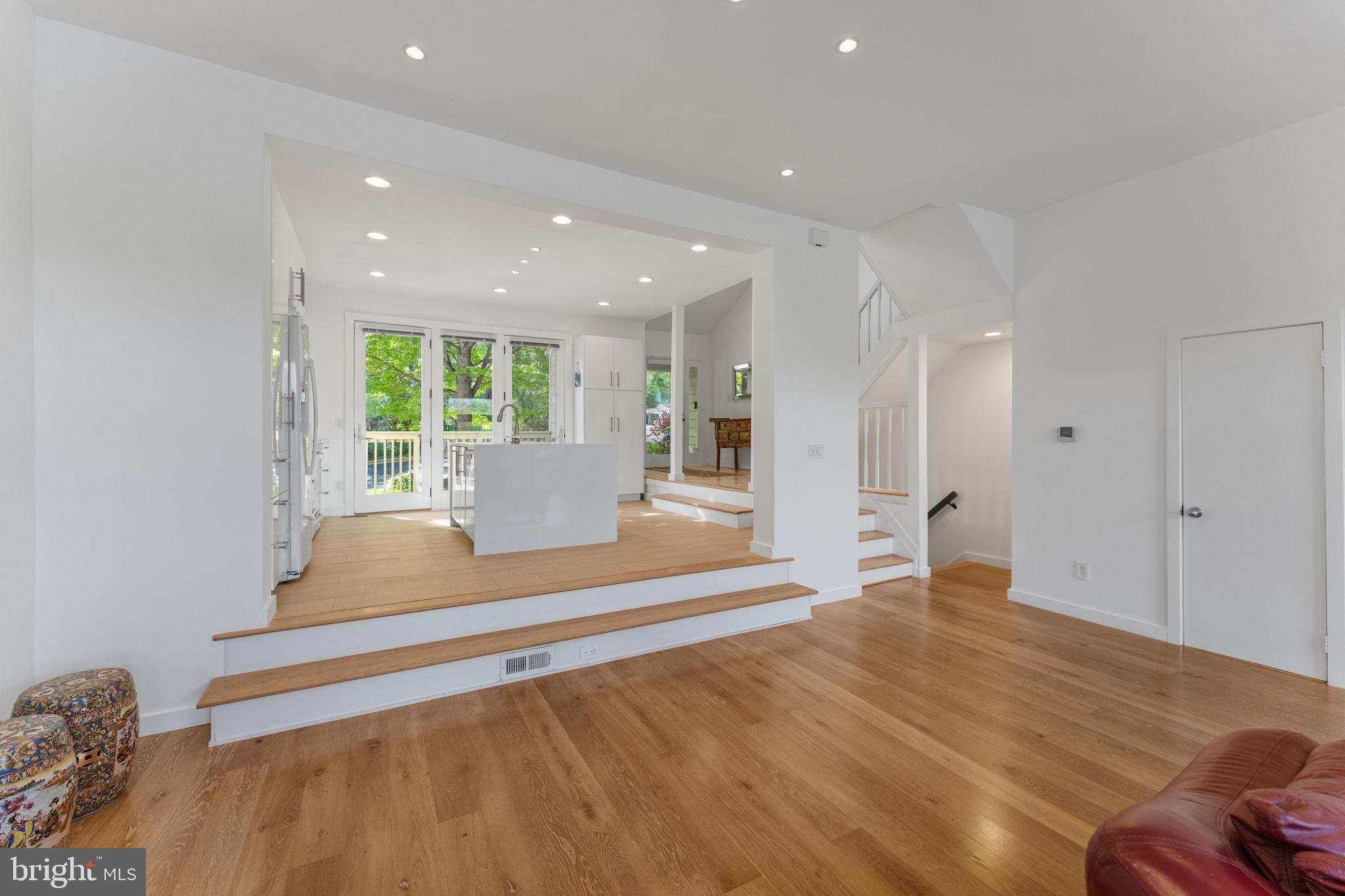 11163 Lake Chapel Lane Reston, VA 20191 - Photo 27 of 129